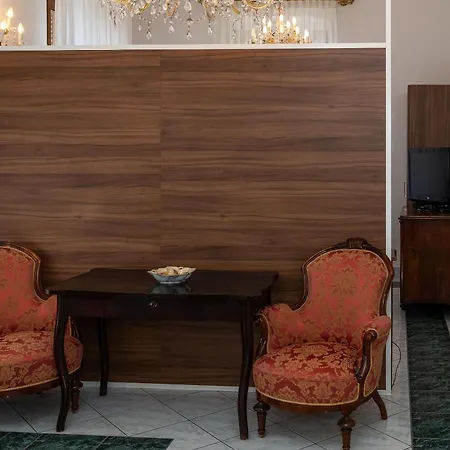 Castello Apartment