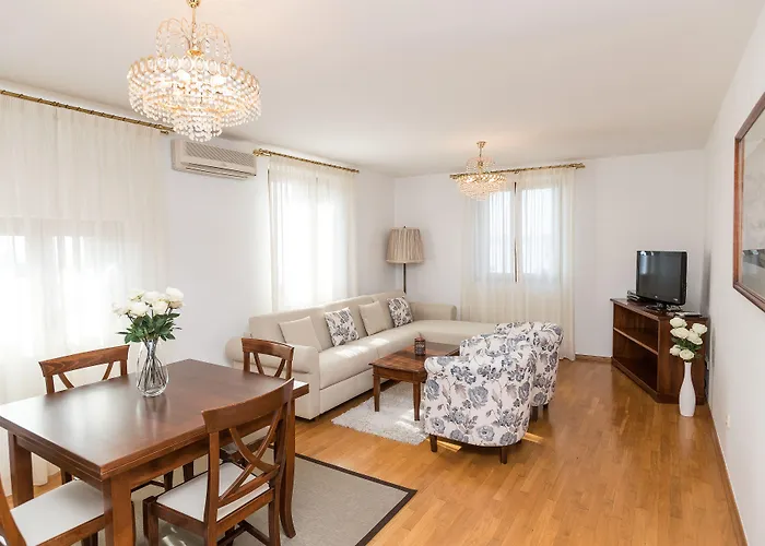 شقة Castello تْسْغيكفانِتْسا